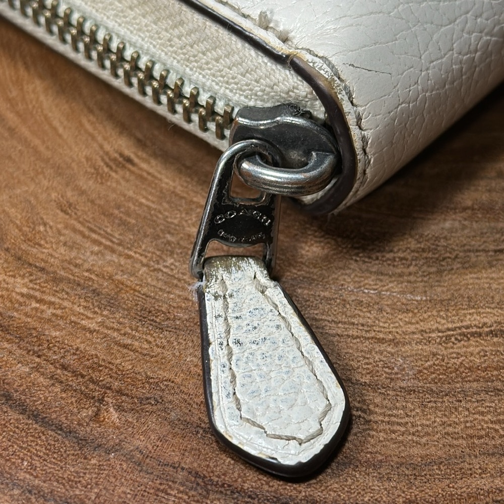 COACH Mickie Accordion Wallet in Grain Leather - Picture 8 of 16